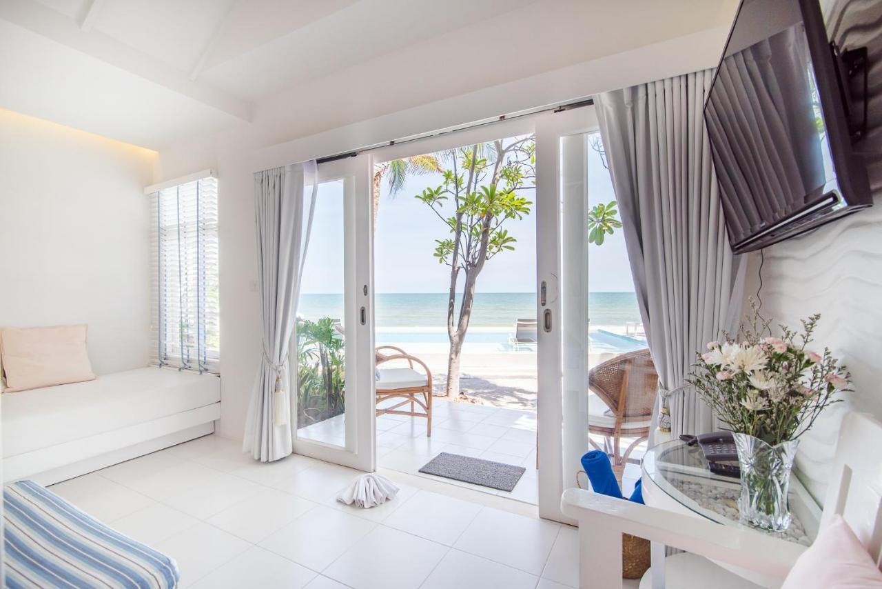 Baan Kangmung Hua Hin On The Beach Exterior photo